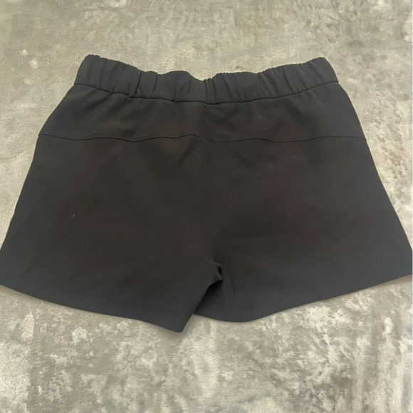 Lululemon On The Fly Short *Woven *2.5" Black 21979 - Picture 5 of 10
